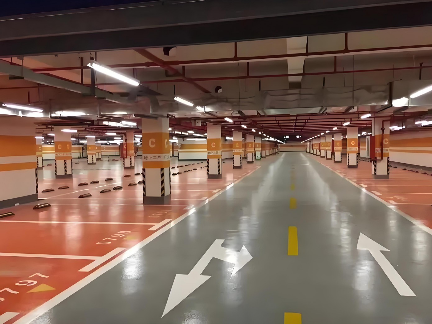 停车场道路划线施工价格多少?